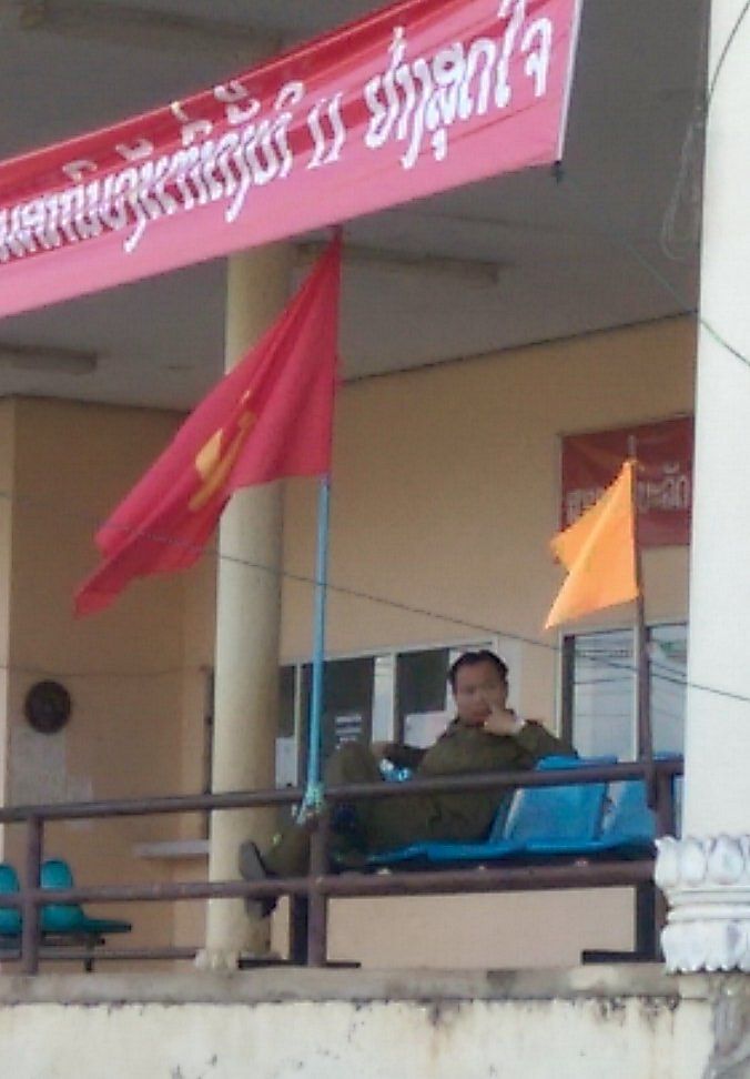 Laos_frontera1_zps43107b57.jpg
