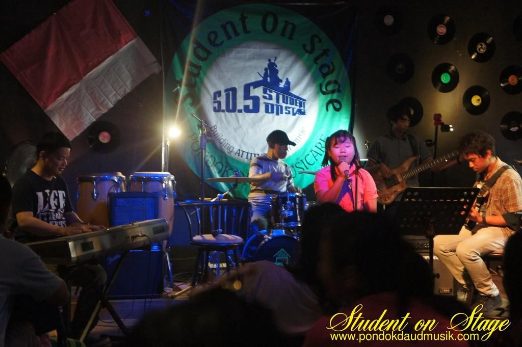 sos20151012 Anastasya, Koko Hendi, Pak Desmon, Kak Samuel, Kak Herndaru