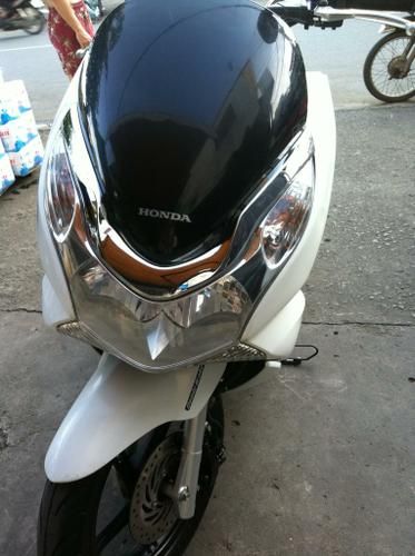Bán PCX thái lan trắng 2010