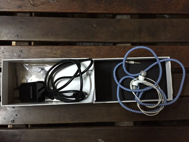 SAMSUNG GALAXY S3 màu trắng hàng chính hãng FULLBOX giá bèo cho ace 5GIAY !