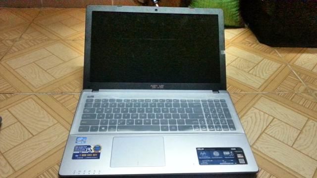 LAPTOP ASUS X550CA - XX120D Fullbox chính hãng FPT đẹp mới 99% giá bèo nhèo !!!