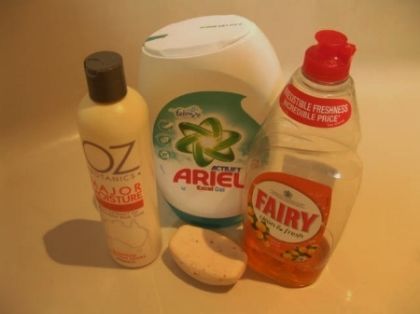 Can you use shampoo for laundry detergent?