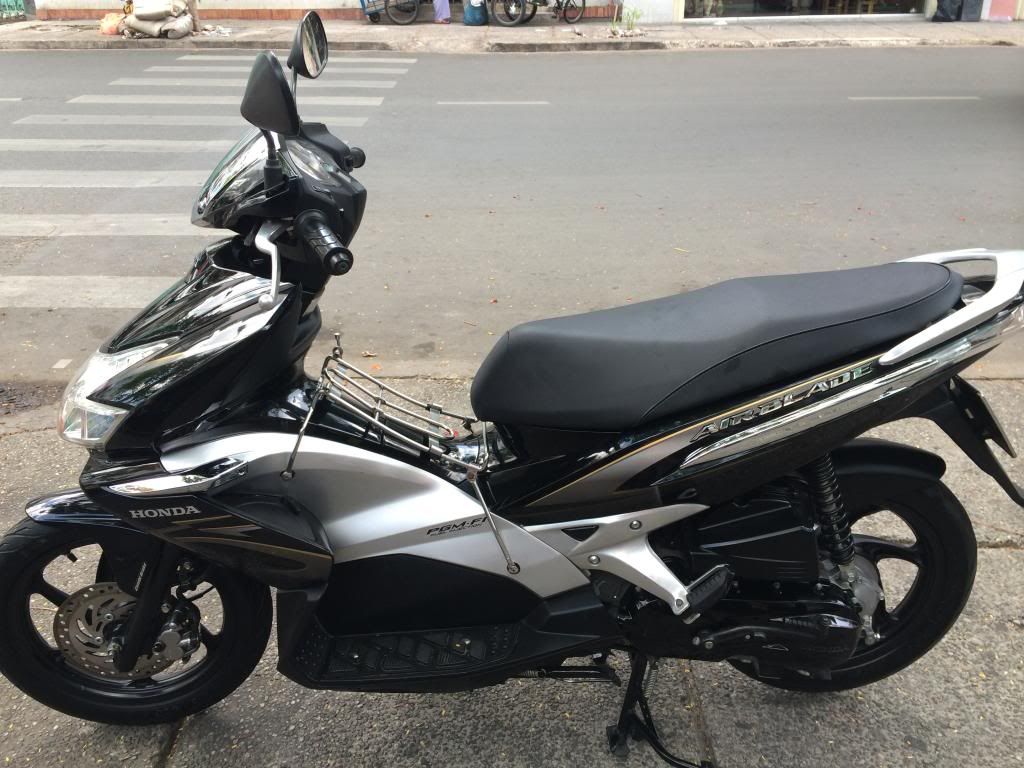 AIR BLADE FI màu đen bạc xe cọp - 2