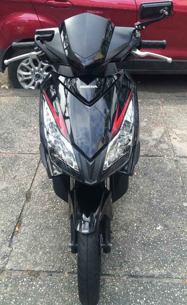 AIR BLADE thailan mày đỏ đen xe keng