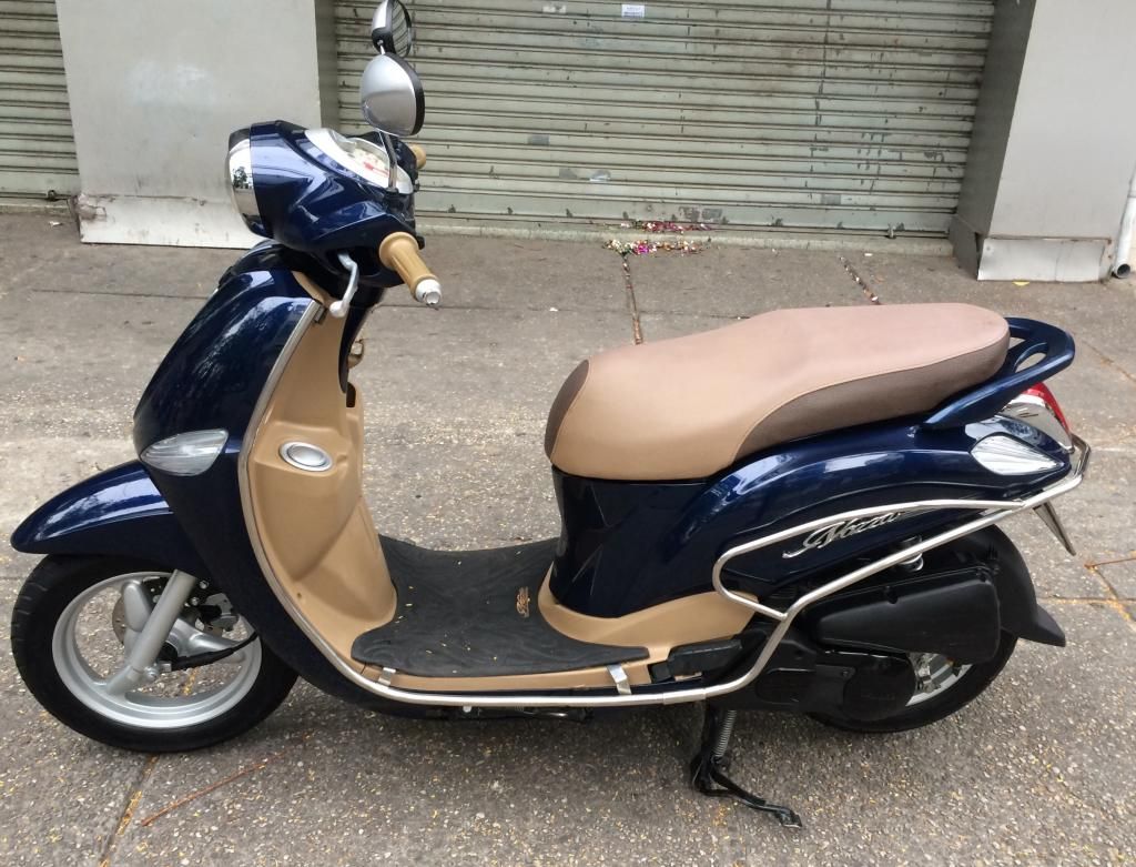 Nozza màu xanh đk 11/2011 xe như mới - 2