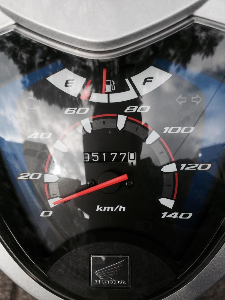 Vision màu đen xe đi 5000km mới 99% - 3