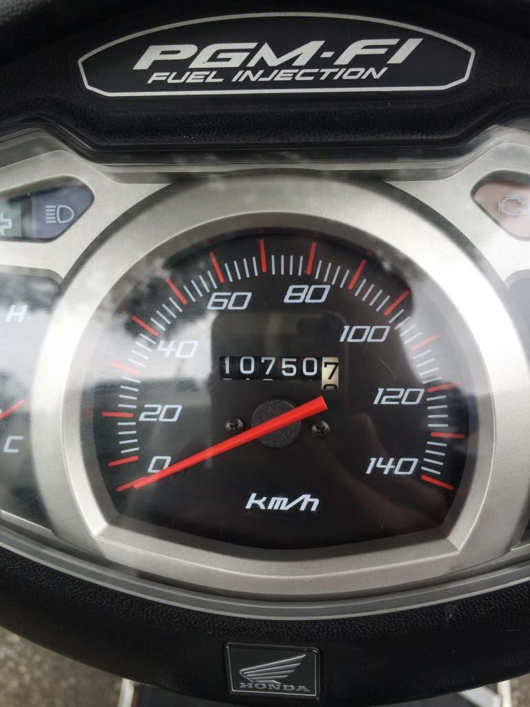 LEAD màu trắng 6/2011 xe keng - 4