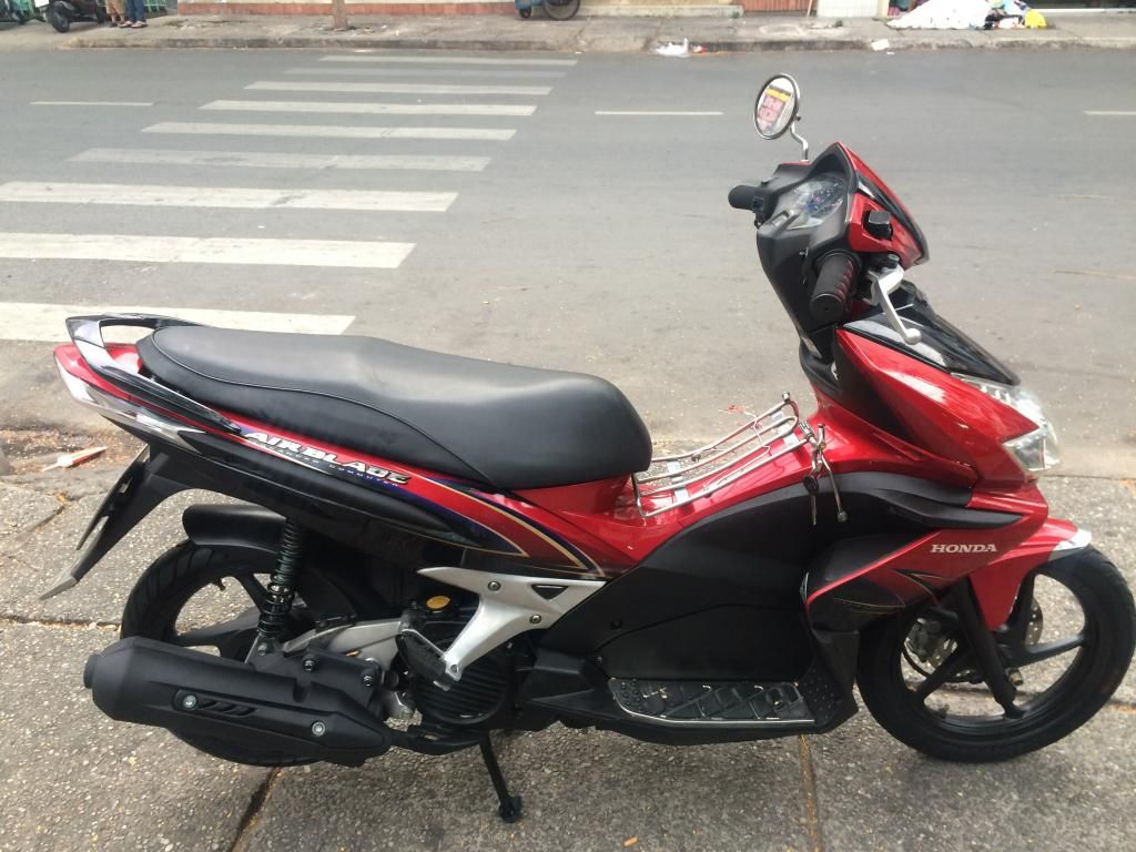 Bán xe AIR BLADE đỏ đen 208 xe keng - 1