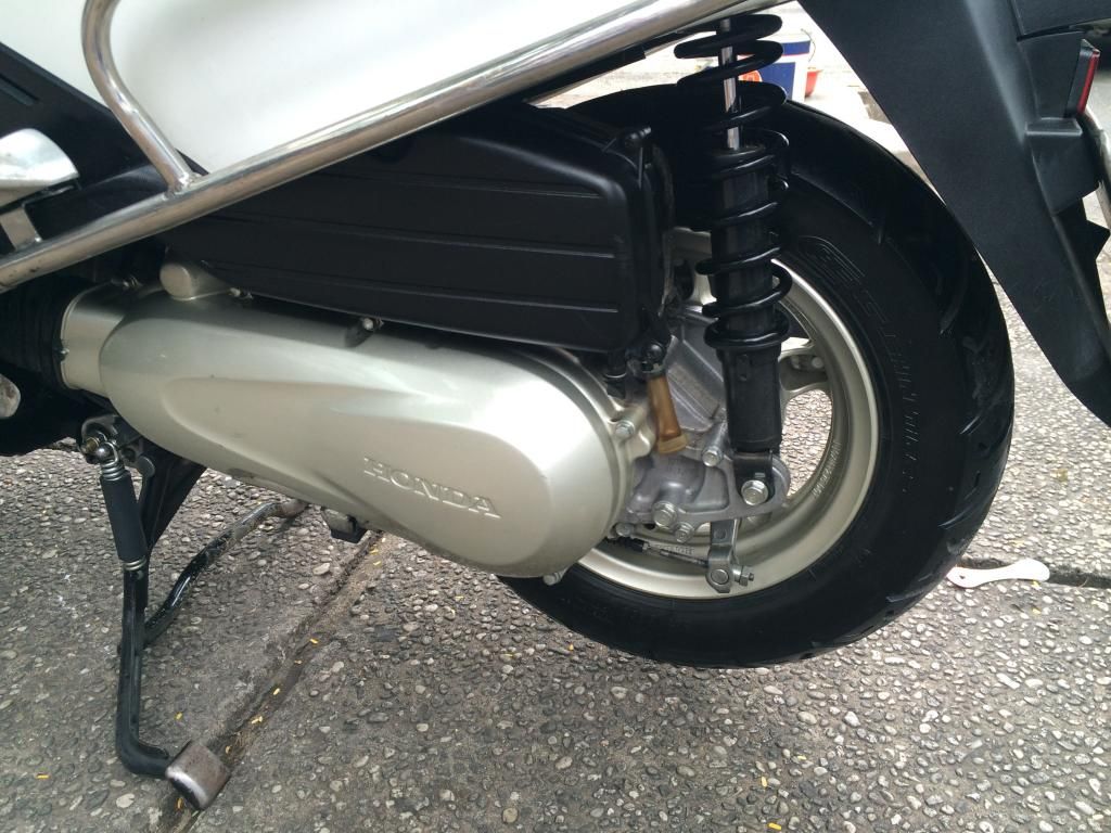 LEAD màu trắng 6/2011 xe keng - 3