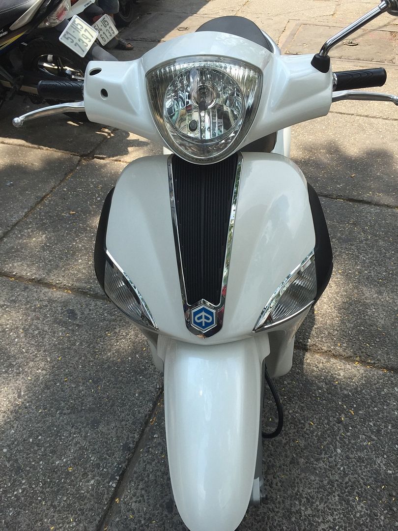 Liberty 2012 màu trắng xe keng