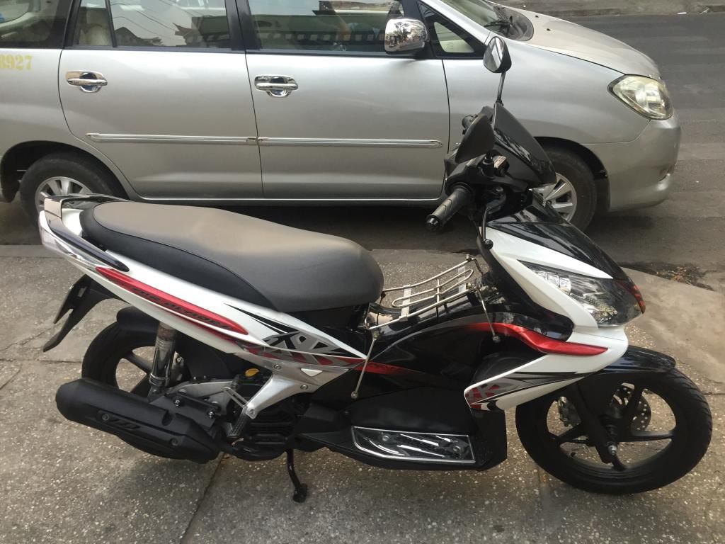 Air blade thailan màu trắng đỏ đen đk 2011 - 2
