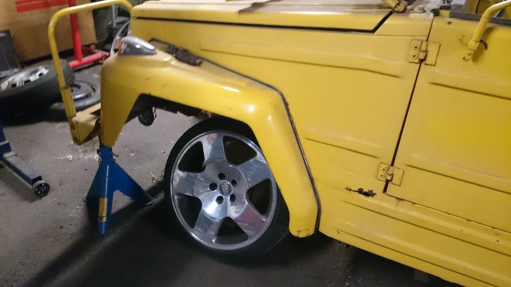 http://i1287.photobucket.com/albums/a632/oskarwennermark/vw%20181%20thing/DSC_6962_zpsh8xecsmr.jpg
