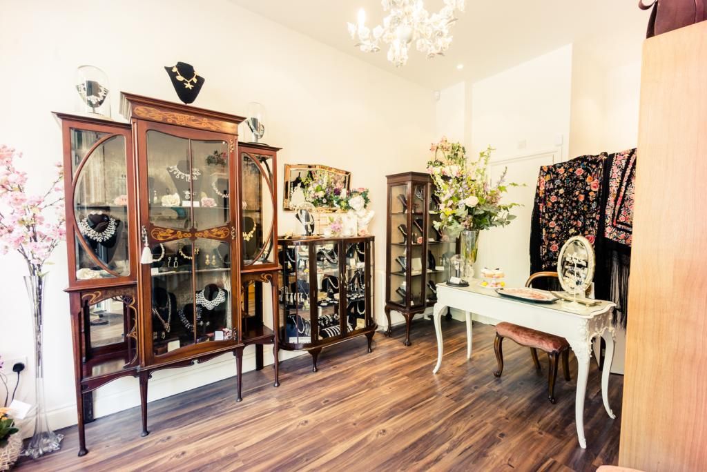 The Most Beautiful Vintage Jewellery in London • Vintage Frills