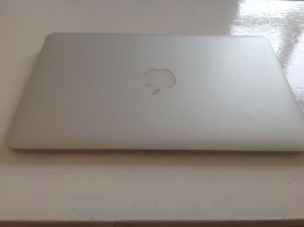 Bán macbook air md 711 zp/b