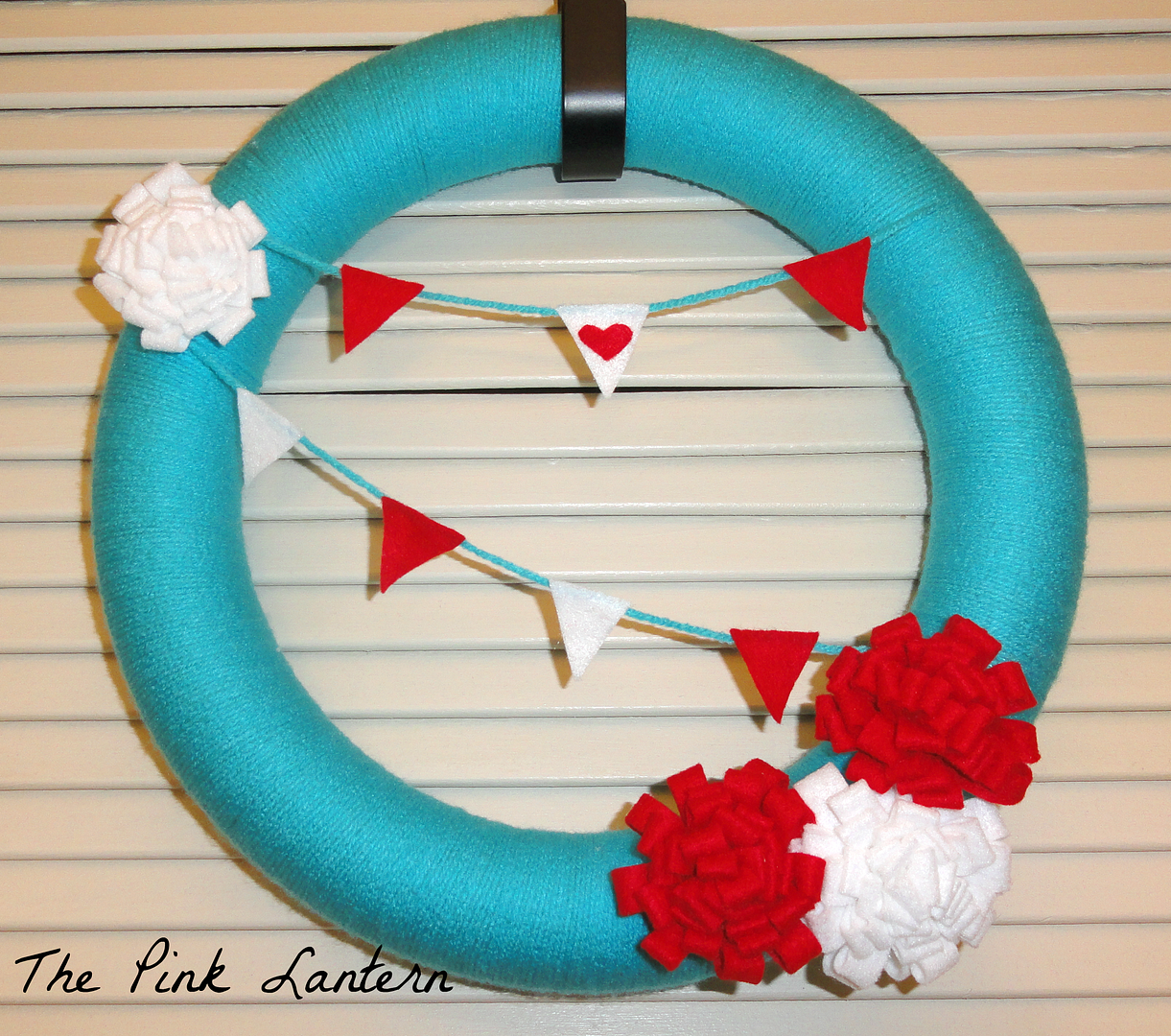 DIY Valentine Wreath with Felt Flowers