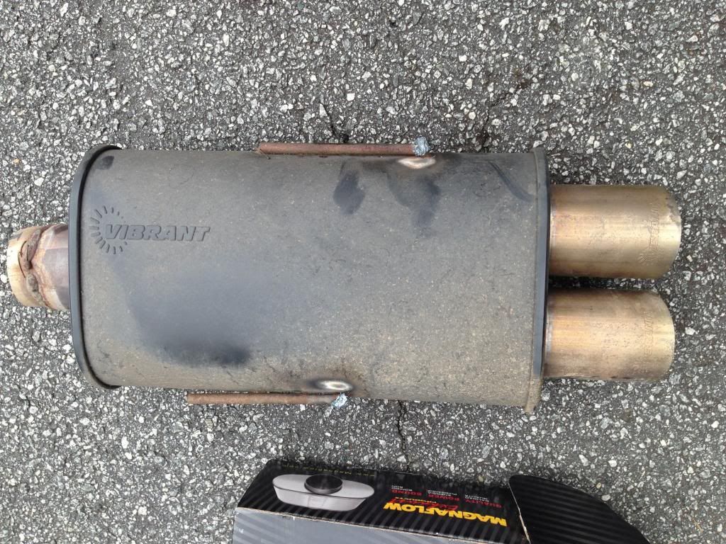 FS Magnaflow 2.5" dual in dual out muffler, Vibrant 3" in, dual 3" tip