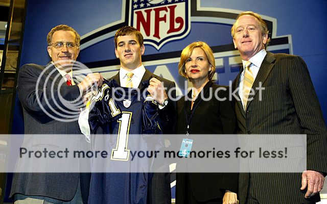  photo eli-manning-chargers04_zpsccefa007.jpg